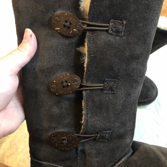 Bearpaw Lauren chocolate sheepskin button boots - Picture 6 of 16